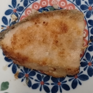 フライパンで鮭のオリーブオイル焼き
